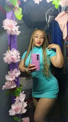 Sharon - Foto bb7c705e-900c-4c0f-b8e5-b3e097d31c12