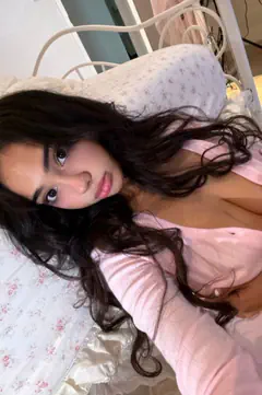 Yuliana - Foto beb293dc-62fa-44c4-b7d3-db99047a5436