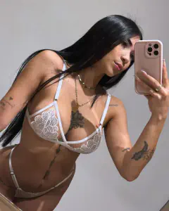 Camila - Foto bf6f9807-a61c-42ab-8bd5-8ae482911567
