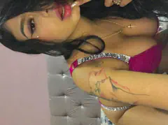 Veronica - Foto c5a8a0d2-a9dd-4934-895a-31c753b5bfe3