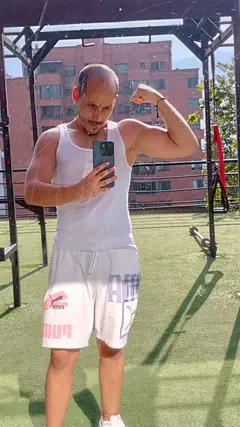 Hugo - Foto cb5ad745-2223-4900-9998-08a4e18983ef