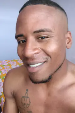 Alexi - Foto ce021dc2-6ace-4d71-bd6a-e8b45be01408