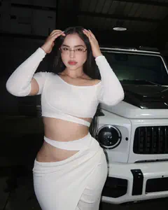 Emily - Foto cfe1af63-b34c-49b3-bf3c-2de4d7203b5f