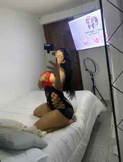 Yaya - Foto d07d4c59-141c-4e85-81a8-a3067566422f