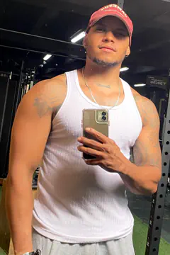 Anthoni - Foto d290deca-a132-4419-a5c9-aa0a666ef439