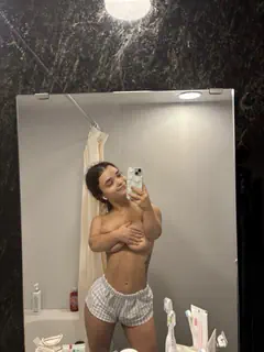 Samanta S - Foto d83ad1c0-fe65-4d9f-a774-fa161a8e84f2