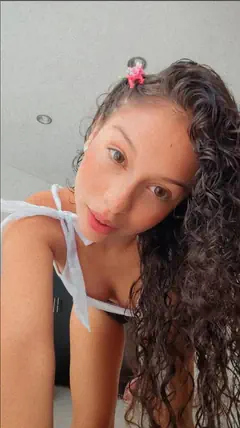 Nataly - Foto d8b2ddf4-ea2b-49b9-9b41-6822fac89f84