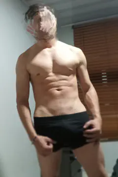 Julian - Foto da803532-1a78-43fb-b29a-e68f8add5241