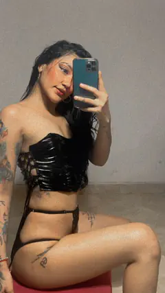 Kayla - Foto dd242174-3974-40bf-03c5-e508fe723200