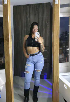 Cinthya - Foto e28317c7-e3b9-4a93-9fd4-e431416c7879