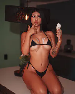 Fanny Valentina - Foto e7890dff-994b-47aa-accc-14aa1126f447