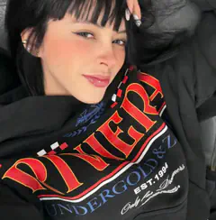 Kimberly - Foto ec6e56b7-9495-42f6-8d65-96e6247e39bd