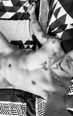 Y A F - Foto edd7ce50-6abe-411b-bf55-4b2fcfd70ec3