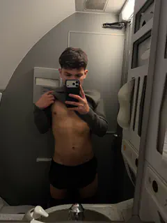 Isaac - Foto f140d9e4-0cca-4cc0-9b72-913ac244f55d