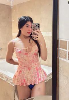 Camila - Foto f2aba3c7-e892-46b3-a2b5-4a2e9dd994b0