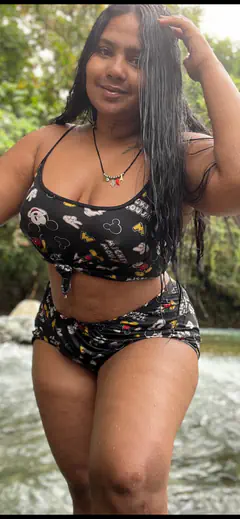 Negra exótica de tetas y culo grande🍑🔥 - Foto f4109276-0ef7-4341-881e-97fae60ddd00