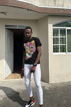 Felipe - Foto f5b1b6cb-9c7e-4288-90e5-3a4e25dbb3b0