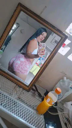 Camila - Foto fa9115a1-c7fa-41ef-a8e6-ca4415da7543