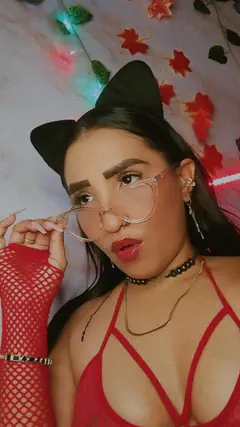 Luna Kalifa - Foto fbcc06fe-253d-42ce-a0b3-d0e4a3817257