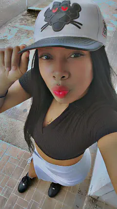 Yuris Alexandra - Foto ffb420bd-8471-4dc9-b542-f0e4ded2e4a1