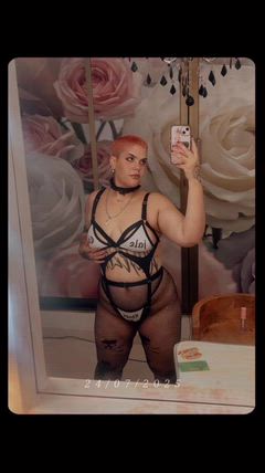 Nikky Bender - Foto 09af203f-28ba-416e-962b-451f93b8cd70