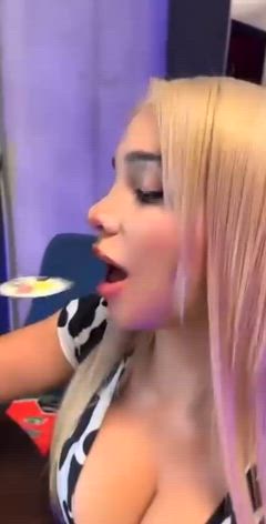 Valentina - Foto 272afdf8-ae0e-4bc0-a74c-d750fb19581d