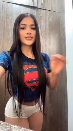 Adriana - Foto 48181e4d-a13e-4b15-a2fa-ca4841f8e4c9