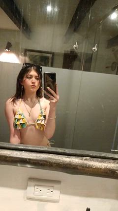 Sharon SofíA - Foto 487c518b-981b-4c20-90be-08360830583a