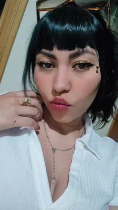 Laura - Foto 6a6e6565-f659-4b3d-b53a-926020a54a52