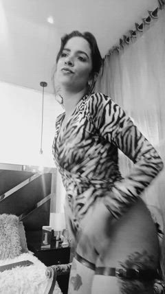 Emy - Foto aa4e485f-cf96-4ac6-ab24-aac6a8224830