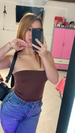 Hellen - Foto e0264536-e0d7-4e63-be69-3f65bb92367e