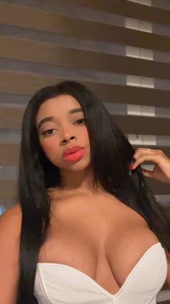 Kendal Cruz - Foto e3449ae6-f0af-4e35-b744-4d63ab247c15